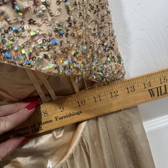 La Femme Gold Dress Flare Sequence Bling Prom Wedding Size 6 Fancy Luxury Pretty - Picture 12 of 15